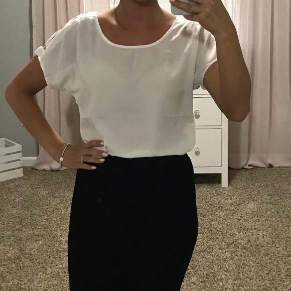 White Express Shirt Like new - Picture 7 of 7